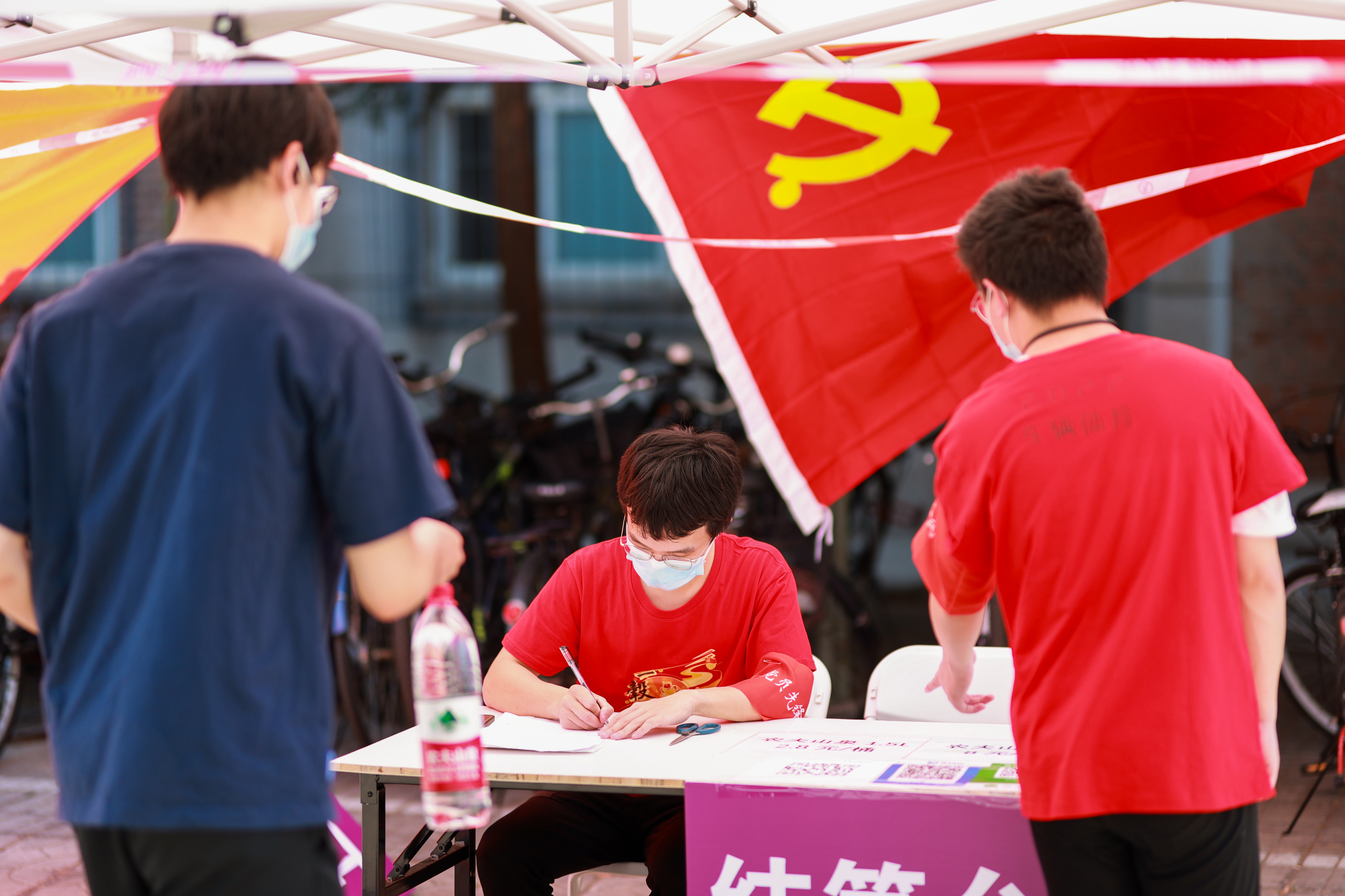 20220529-米兰多了一支“突击队”-贾桂昊 张晓峪-工作场景12.JPG