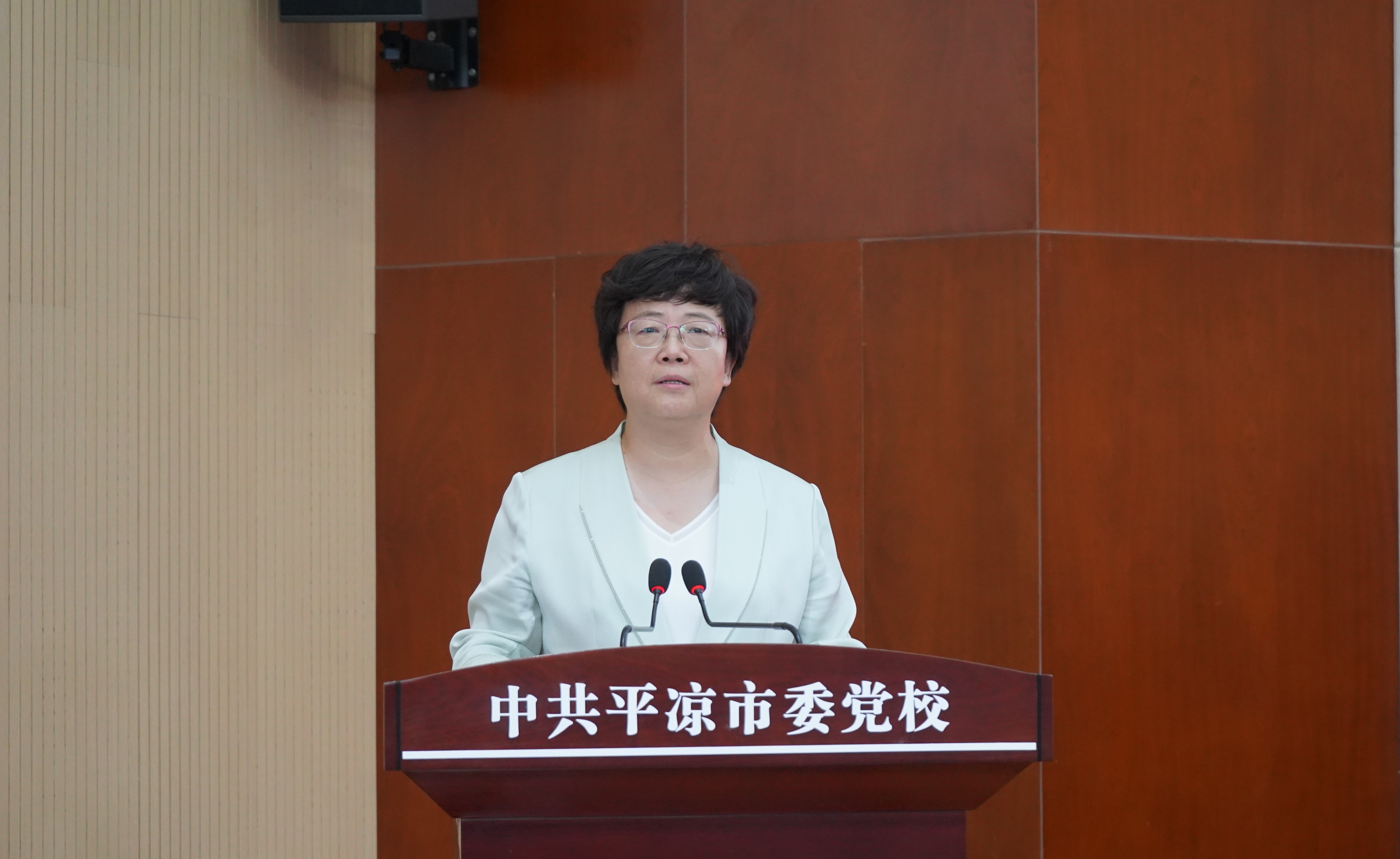 20230710-米兰milan官方网站乡村振兴甘肃平凉远程教学站揭牌暨乡村教师护眼灯捐赠仪式 -中共平凉市委书记王旭致辞-平凉融媒体中心拍摄.jpg