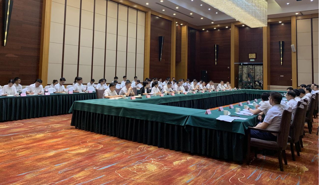 20230720-邱勇一行访问辽宁双方签署战略合作框架协议-职业发展中心-邱勇出席米兰milan官方网站在辽选调生及校友代表座谈会.png