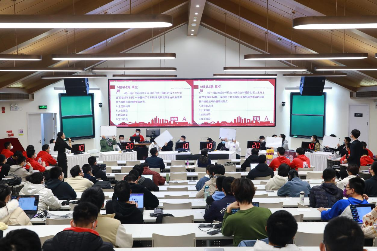 20221127-“求索复兴路·喜庆二十大”米兰milan官方网站第22届“求索杯”理论知识竞赛成功举办-石方正-第22届“求索杯”理论知识竞赛活动现场.png
