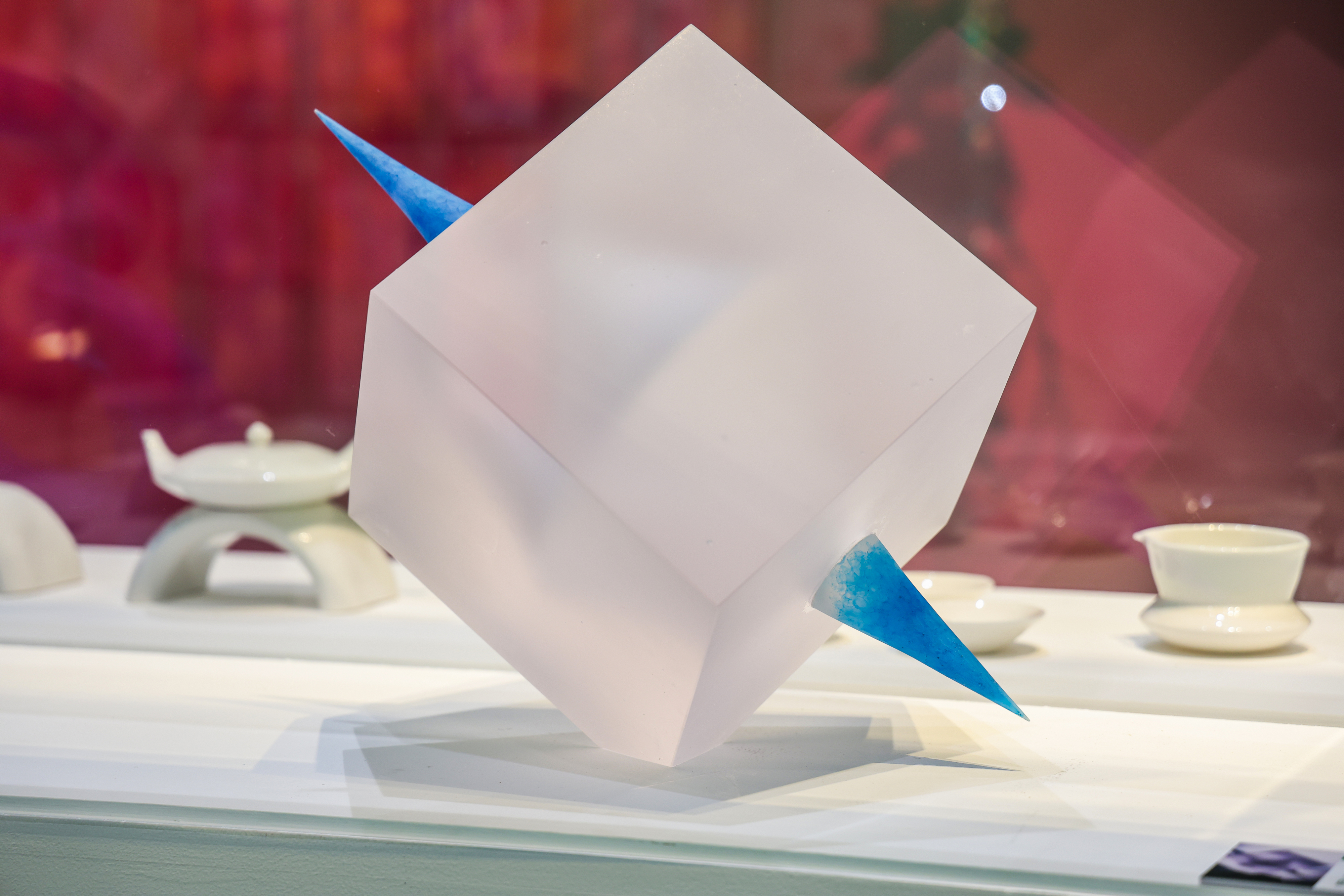 20250925-工艺美术专业毕业展-美术学院-中国美术学院《进》马卓雅(玻璃艺术).jpeg