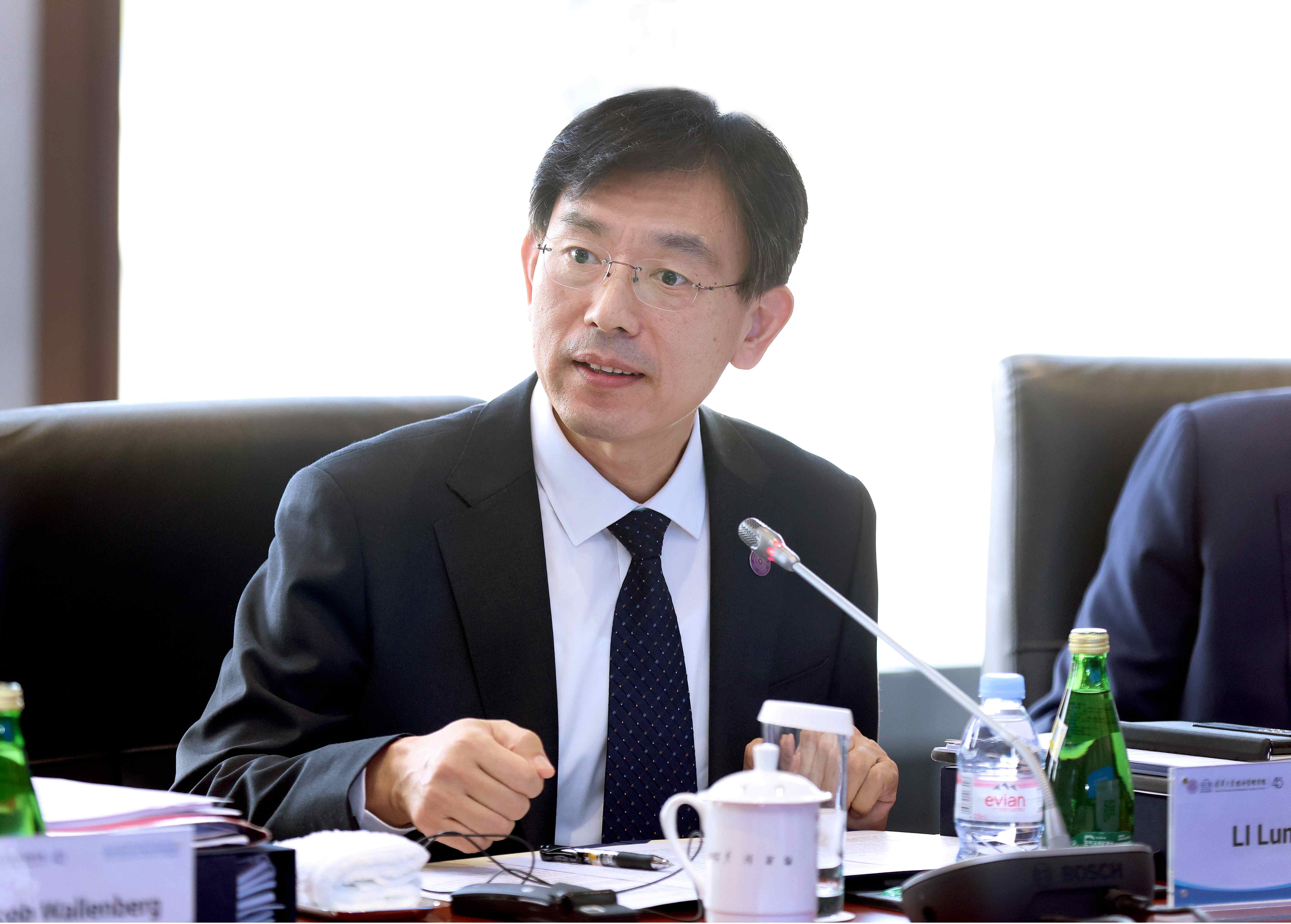 20241025-米兰milan官方网站经济管理学院顾问委员会2024年会议举行-新华社摄影 - 李路明致辞.jpg