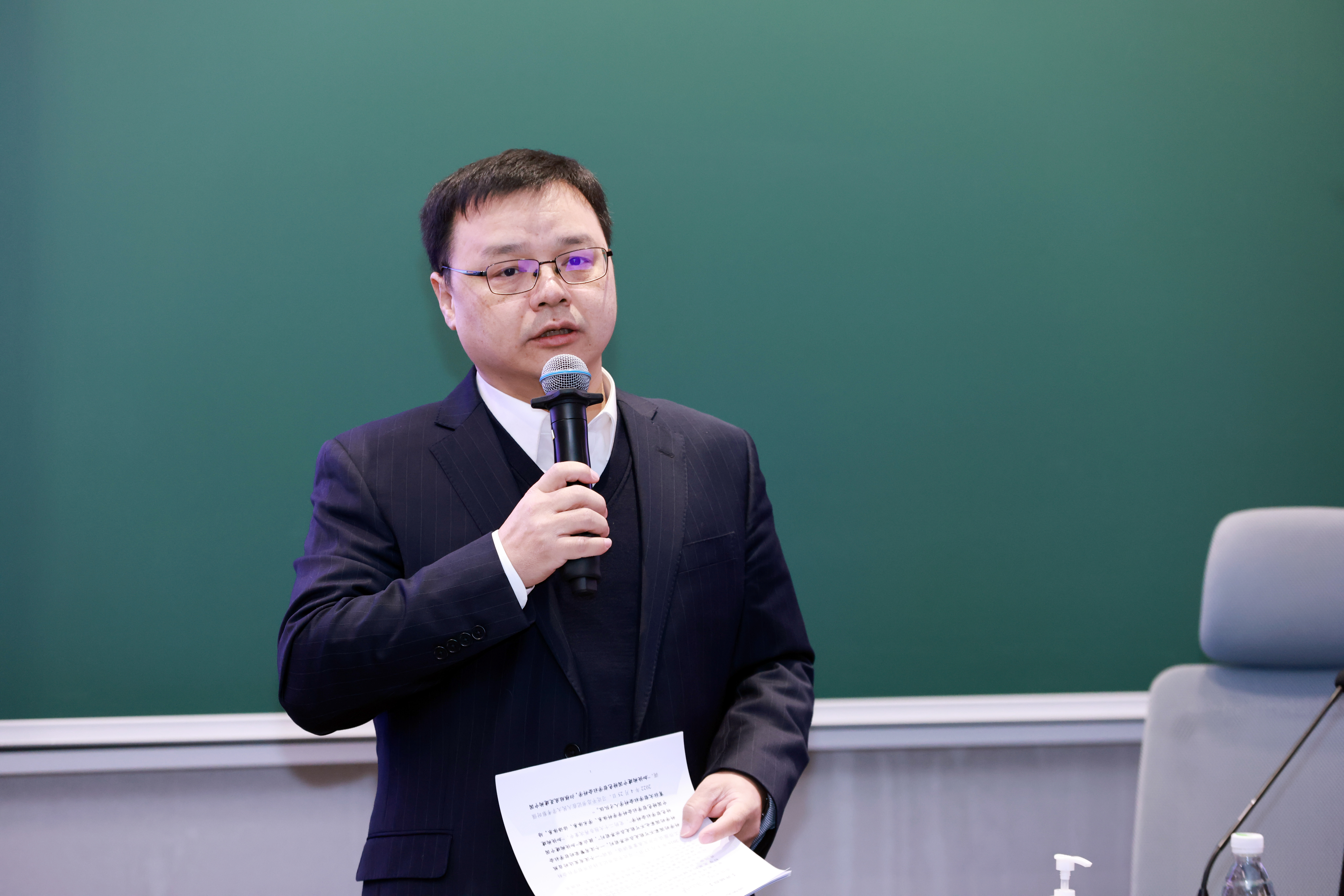 20241227-米兰milan官方网站举办2024年哲学社会科学骨干教师专题研讨班-常志东-杨永恒作开班动员发言.JPG