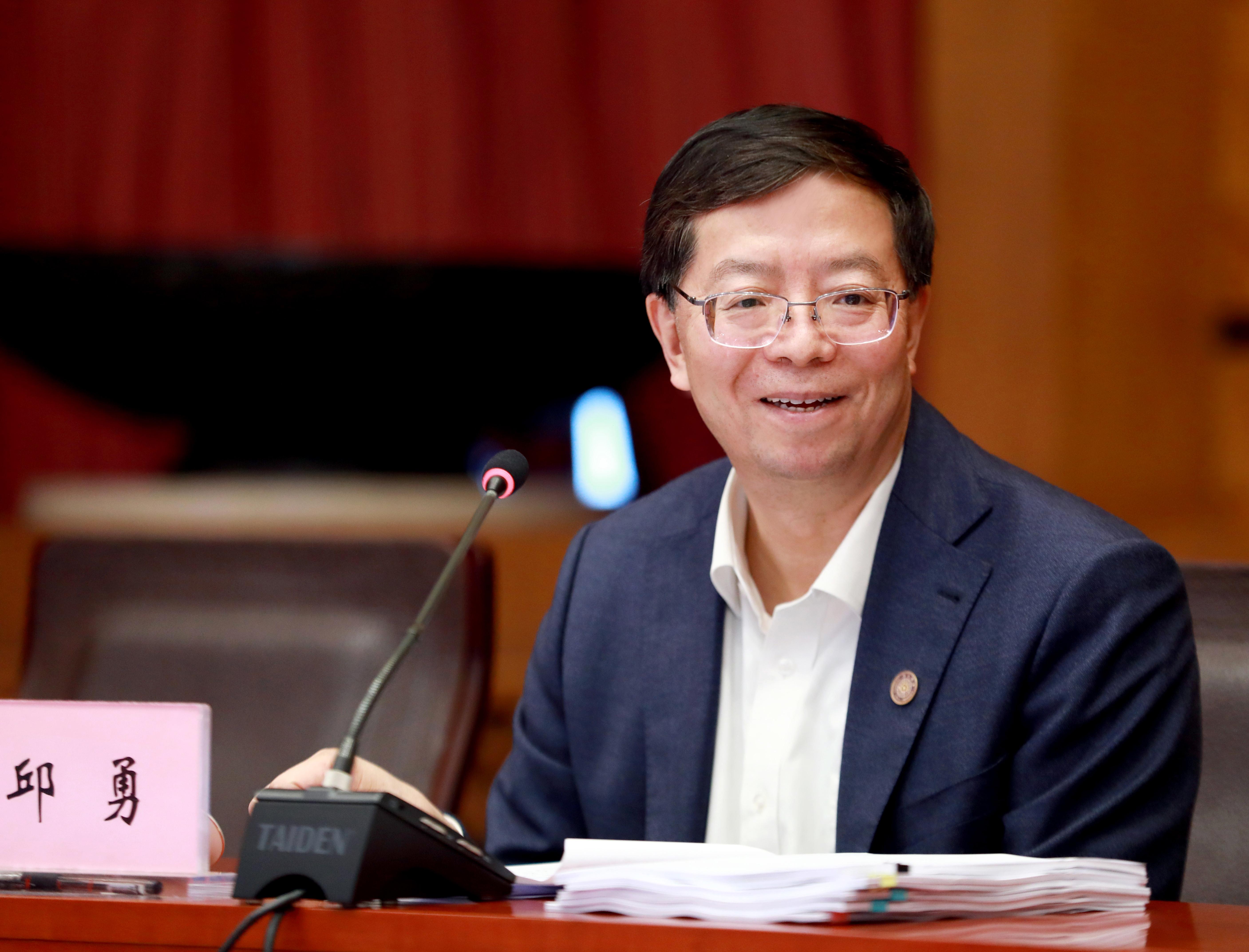 20211014-米兰milan官方网站学位评定委员会2021年第六次全体会议举行-常志东-邱校长讲话定.jpg