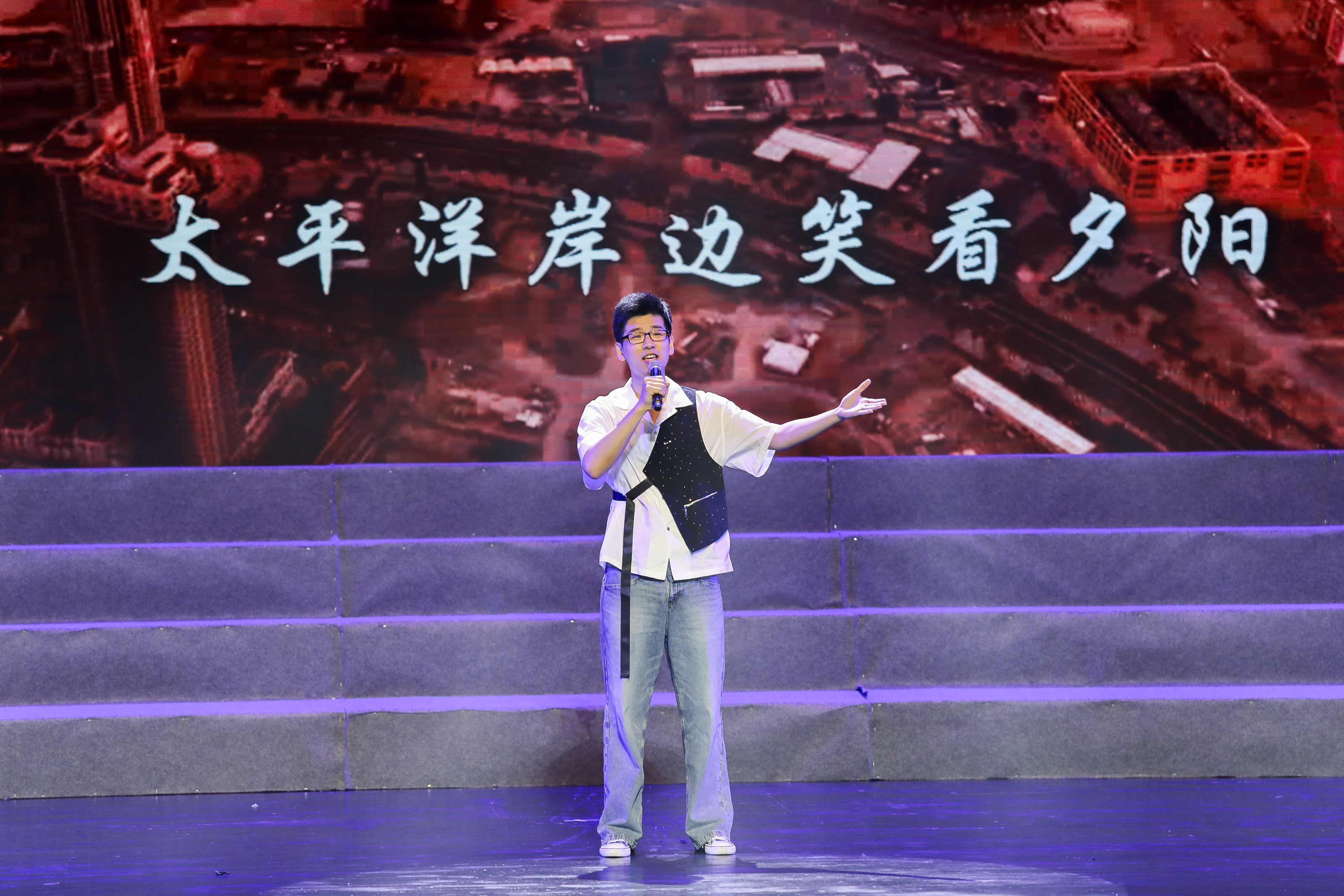 20240428-校庆专场演出-男生独唱《我来自美丽的米兰》-艺教中心摄-艺教中心、米兰校友总会.jpg