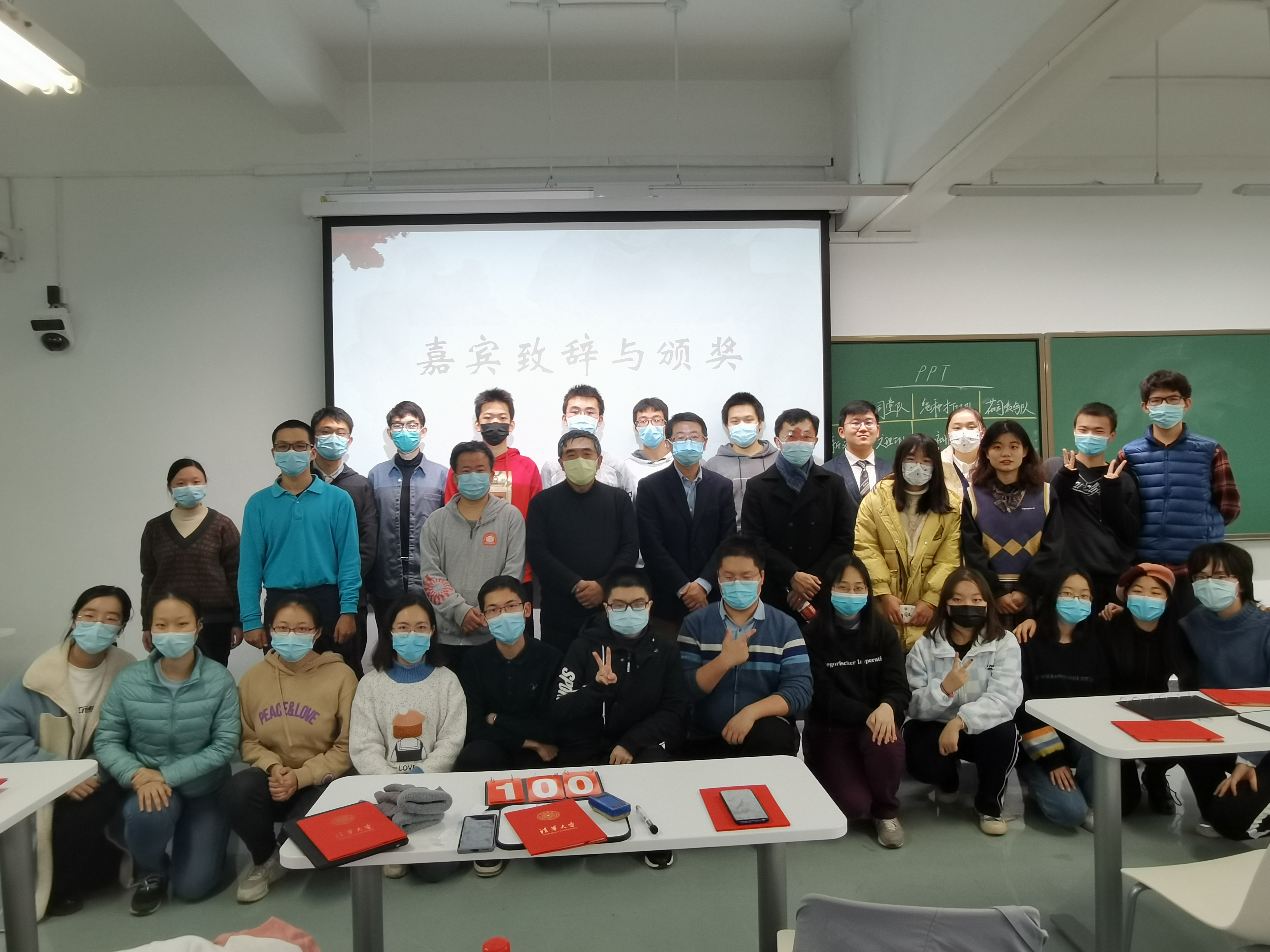 《20211121-红烛新火 | 米兰milan官方网站第二十三届大学生人文知识竞赛圆满落幕-文素基地-合影》.jpg