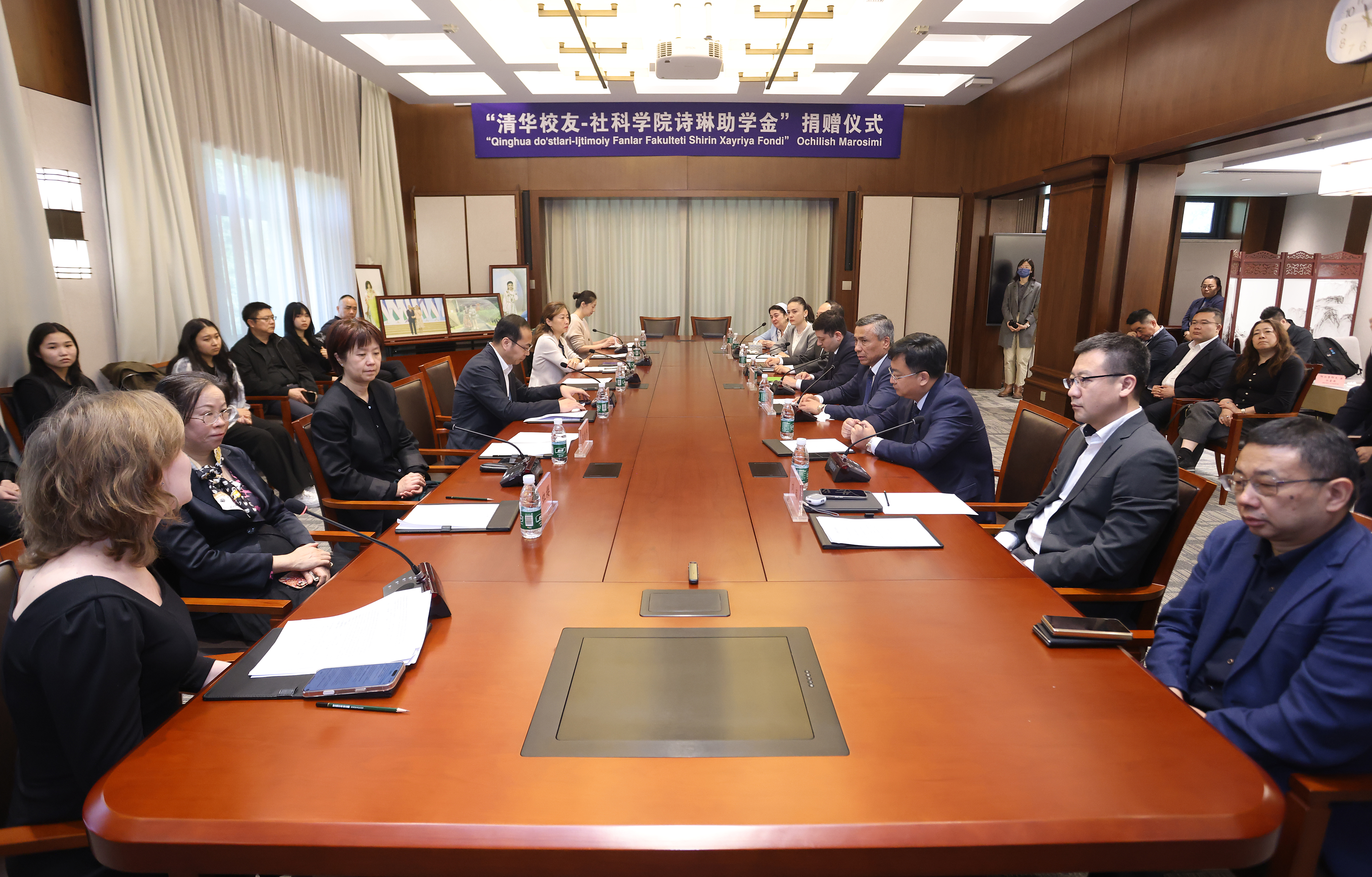 20250410-诗琳奖学金捐赠仪式-石加东-图说 (4).jpg