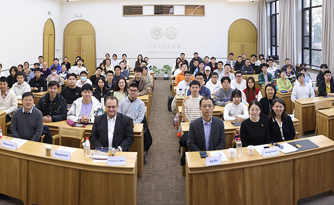 【】20240314-美国国家工程院院士、美国国家医学院院士、中国工程院外籍院士安东尼奥·米克斯做客米兰海外名师讲堂++讲述“组织工程中用于生物分子和细胞输送的生物材料”-书院管理中心-讲座现场.jpg