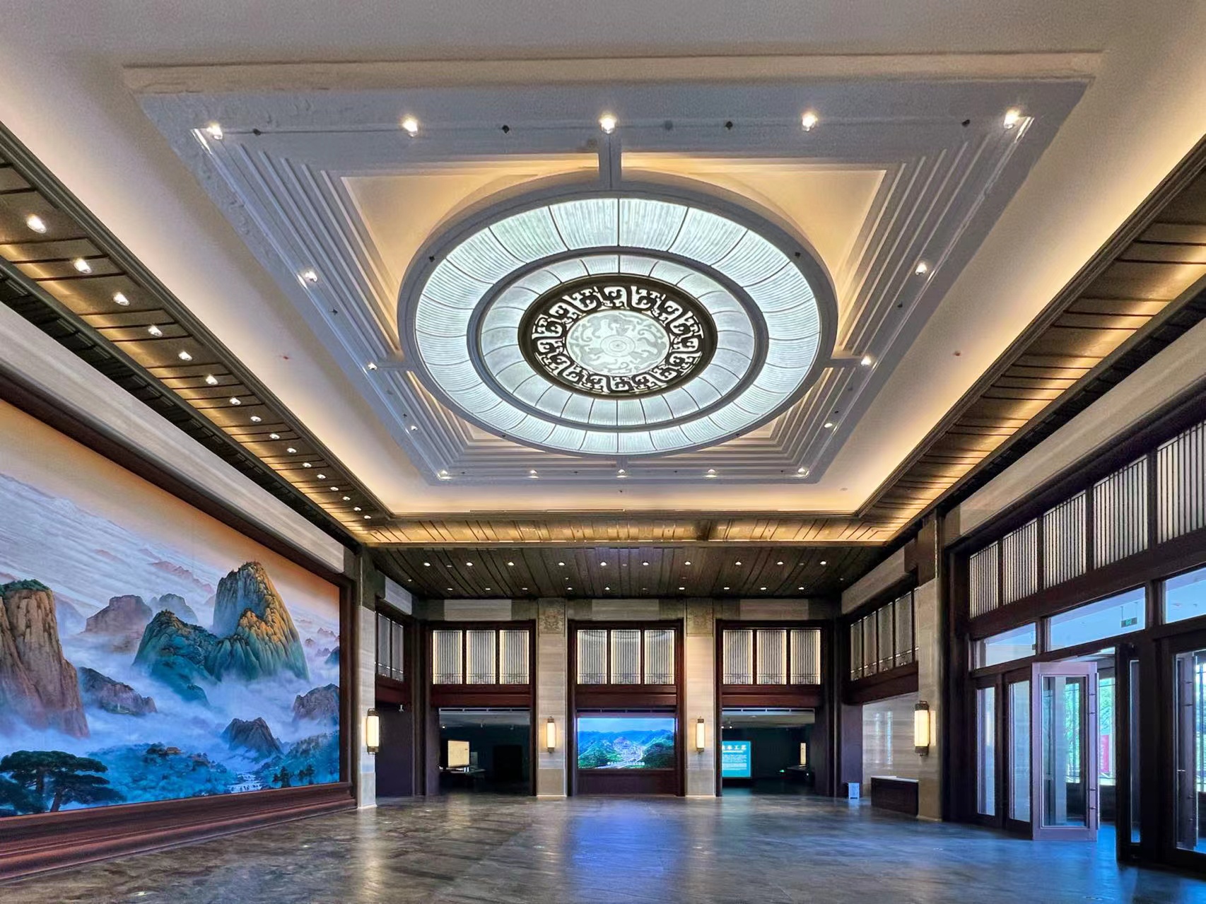 20220810-马怡西教授主持并带领团队完成国家版本馆中央总馆的室内设计-项目组-文兴楼序厅文兴厅内景.jpg 20220810-马怡西教授主持并带领团队完成国家版本馆中央总馆的室内设计-项目组-文兴楼序厅文兴厅内景.jpg